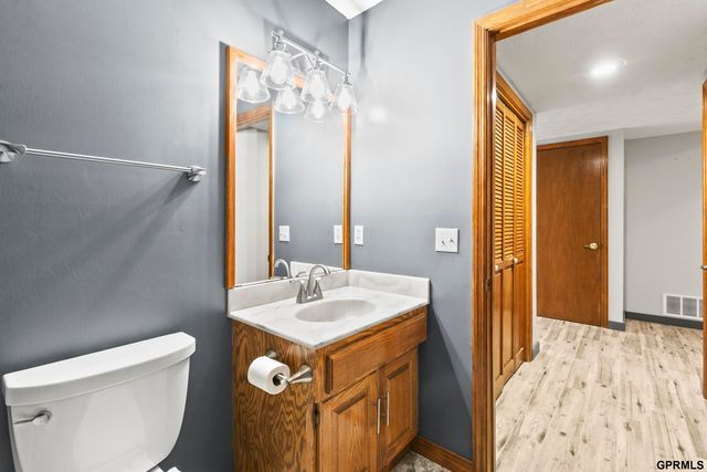 3728 Schuemann Drive, Bellevue, NE 68123