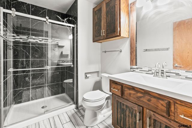 3728 Schuemann Drive, Bellevue, NE 68123