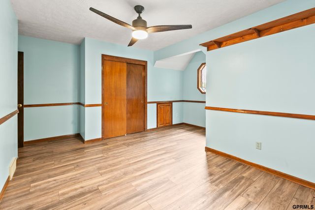 3728 Schuemann Drive, Bellevue, NE 68123