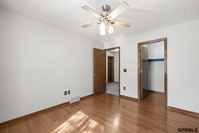 3728 Schuemann Drive, Bellevue, NE 68123