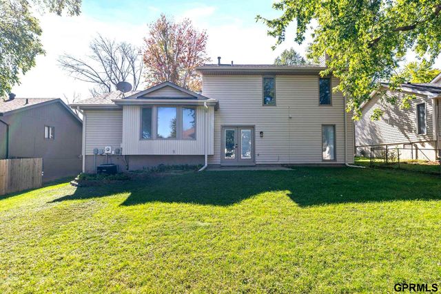 3728 Schuemann Drive, Bellevue, NE 68123