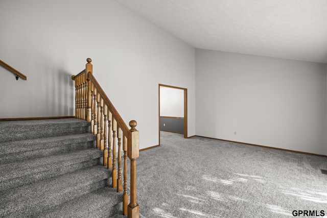 3728 Schuemann Drive, Bellevue, NE 68123