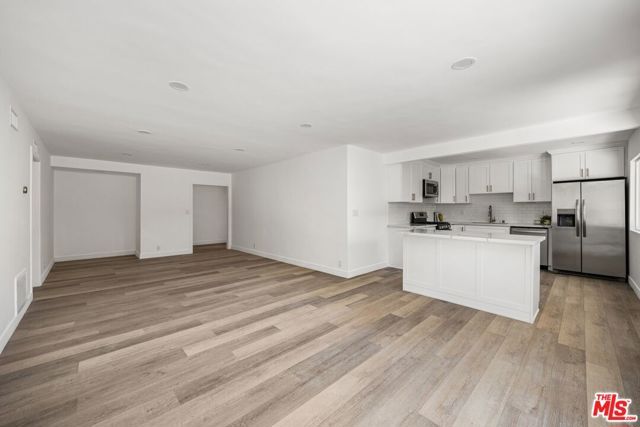 733 N Hayworth Avenue 2, Los Angeles, CA 90046