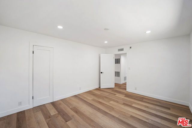 733 N Hayworth Avenue 2, Los Angeles, CA 90046