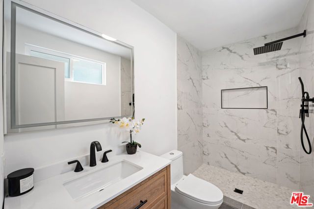 733 N Hayworth Avenue 2, Los Angeles, CA 90046