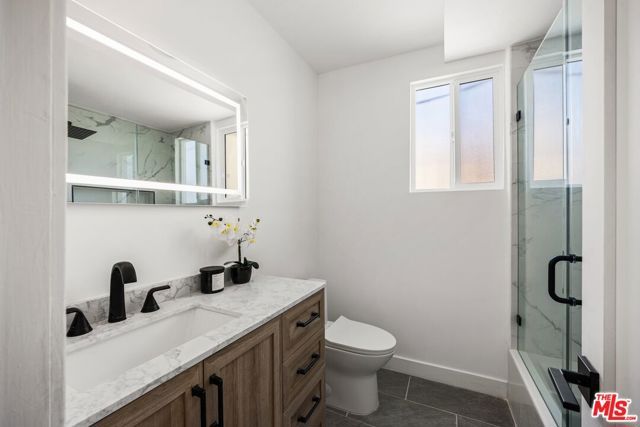 733 N Hayworth Avenue 2, Los Angeles, CA 90046