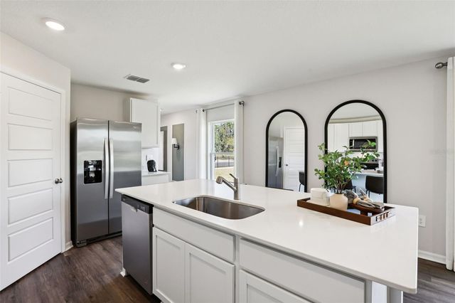 206 BULL FROG LANE, Umatilla, FL 32784