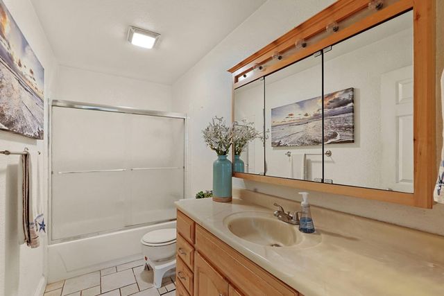 2536 Bayberry Dr, Lodi, CA 95242