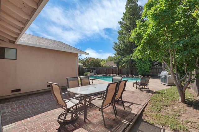 2536 Bayberry Dr, Lodi, CA 95242