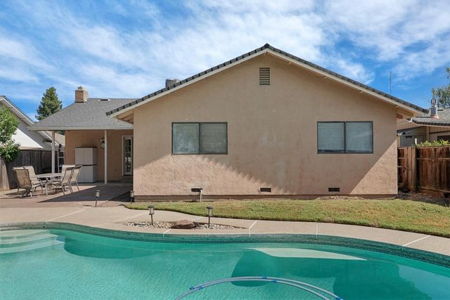 2536 Bayberry Dr, Lodi, CA 95242