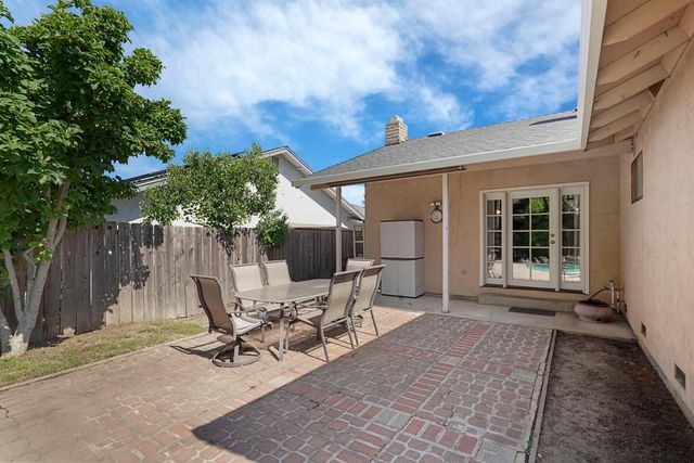 2536 Bayberry Dr, Lodi, CA 95242
