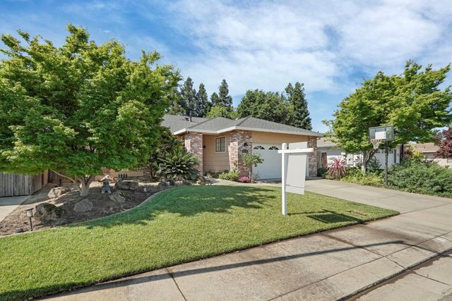 2536 Bayberry Dr, Lodi, CA 95242