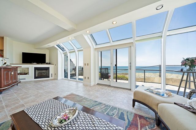 25 Oceanside Drive 25, Hull, MA 02045