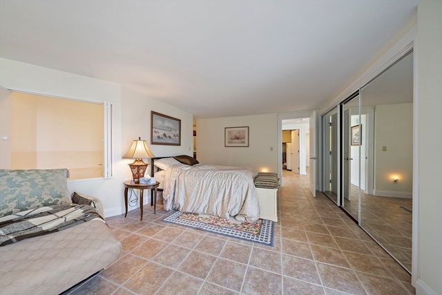 25 Oceanside Drive 25, Hull, MA 02045