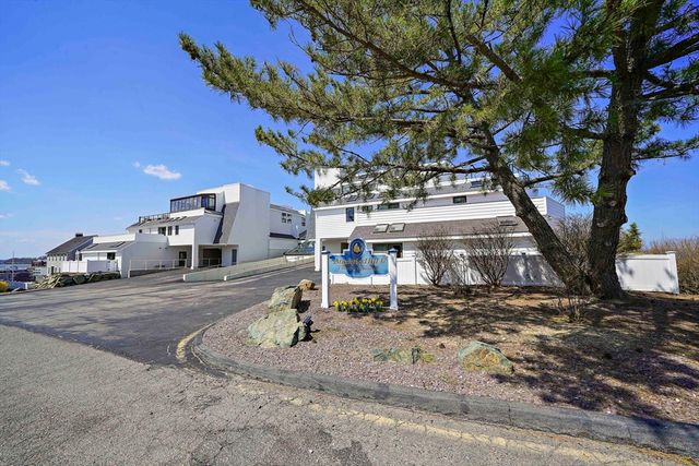 25 Oceanside Drive 25, Hull, MA 02045