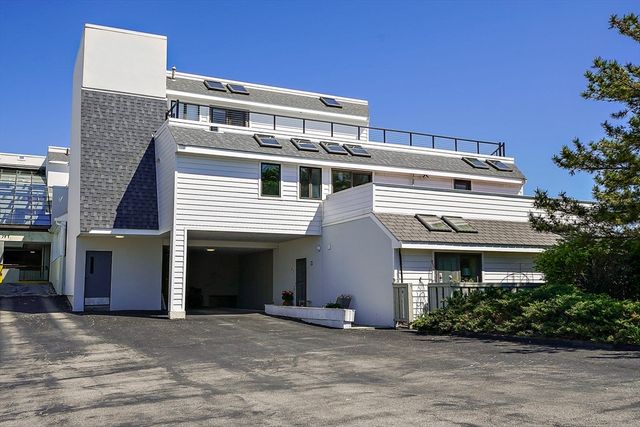 25 Oceanside Drive 25, Hull, MA 02045