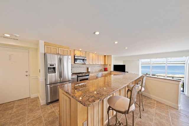 25 Oceanside Drive 25, Hull, MA 02045