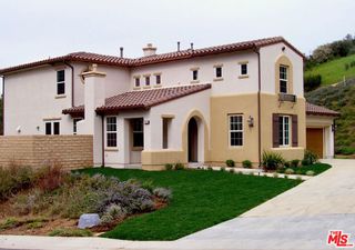1952 Hazel Nut Court, Agoura Hills, CA 91301