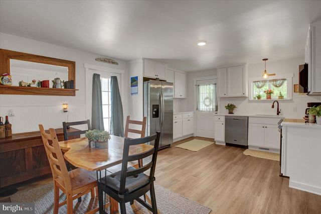 16458 FAIRVIEW RD, Hagerstown, MD 21740