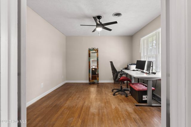 114 W Murray Street, Wallace, NC 28466