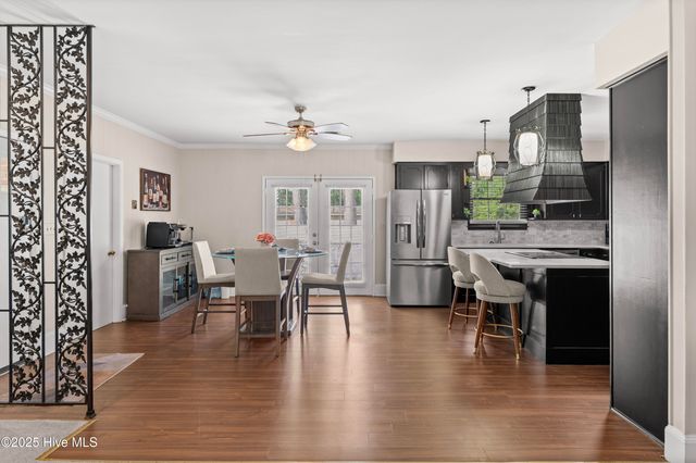 114 W Murray Street, Wallace, NC 28466