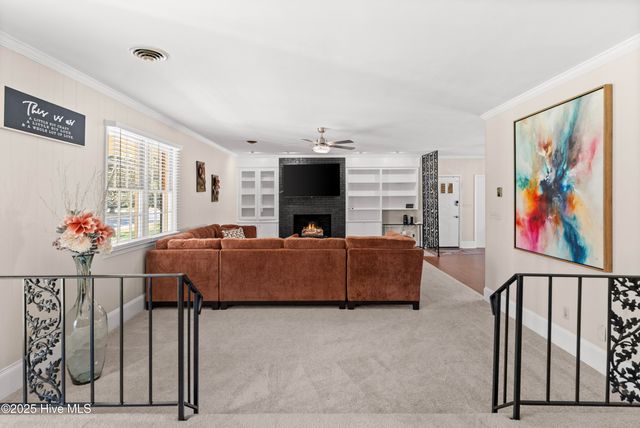 114 W Murray Street, Wallace, NC 28466