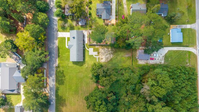 114 W Murray Street, Wallace, NC 28466