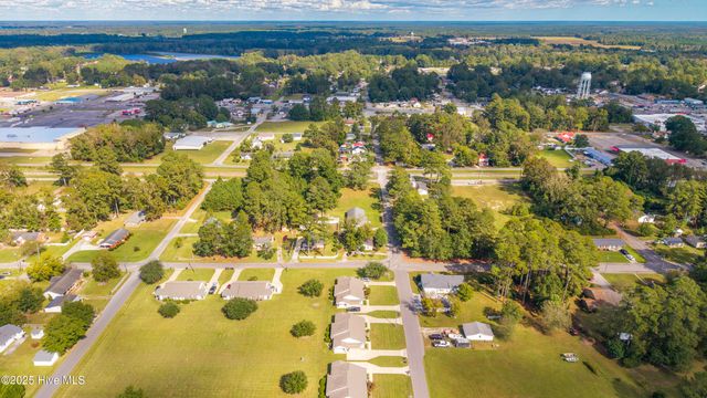 114 W Murray Street, Wallace, NC 28466