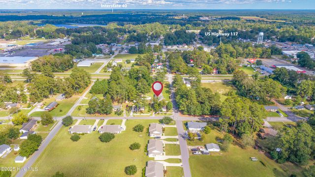 114 W Murray Street, Wallace, NC 28466