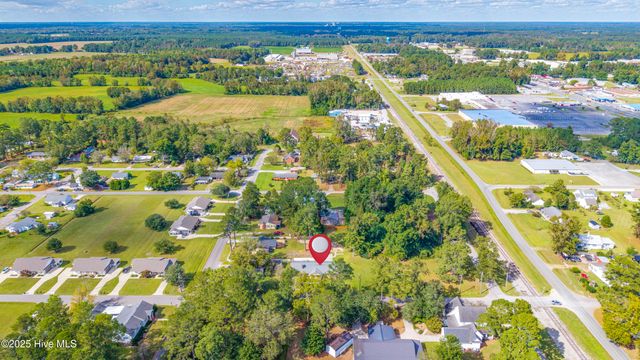 114 W Murray Street, Wallace, NC 28466