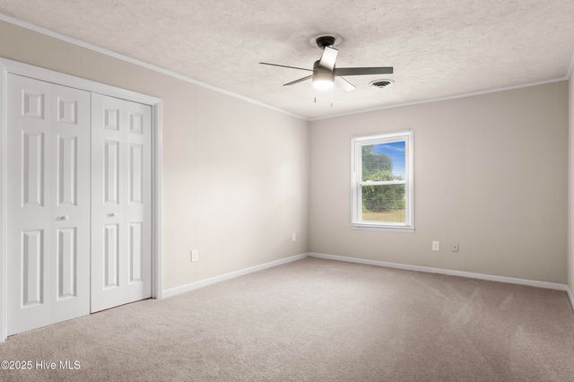 114 W Murray Street, Wallace, NC 28466