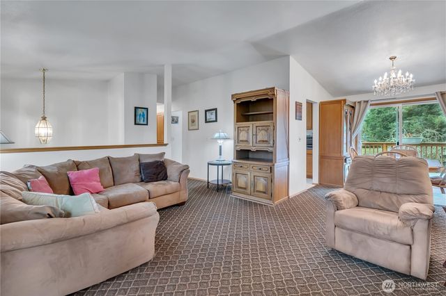 7316 Eustis Hunt Road, Spanaway, WA 98387