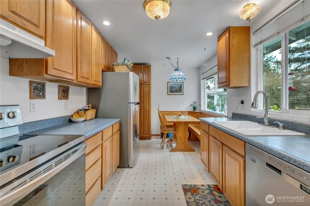 7316 Eustis Hunt Road, Spanaway, WA 98387