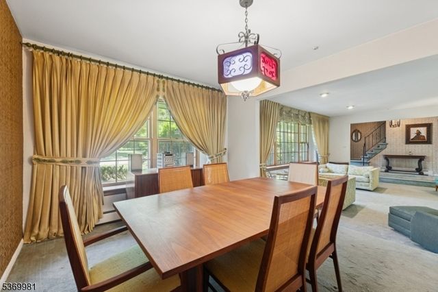 18 Pin Oak Rd, West Caldwell Twp., NJ 07006