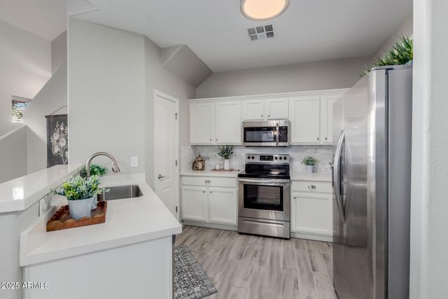 4963 W ESCUDA Drive, Glendale, AZ 85308