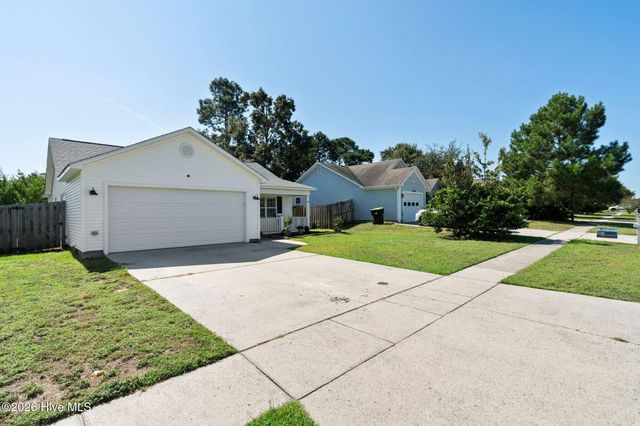 3324 Greenridge Way, Leland, NC 28451
