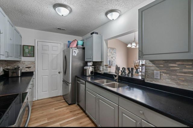 309 Regent Street, Summerville, SC 29483