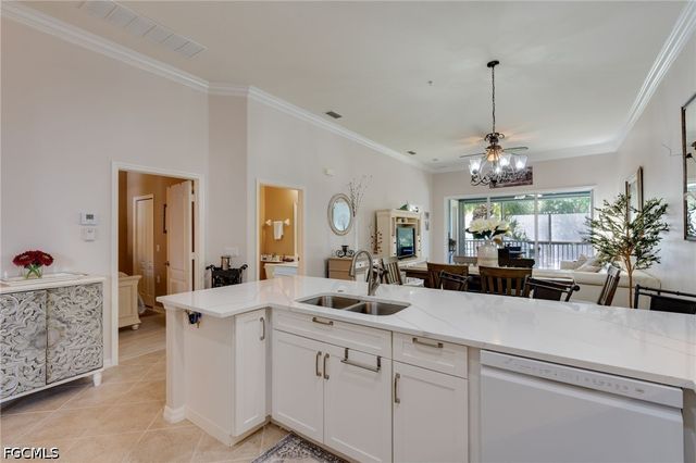 1118 Sweetwater LN 1305, Naples, FL 34110