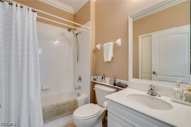 1118 Sweetwater LN 1305, Naples, FL 34110