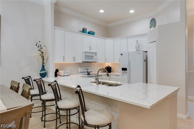 1118 Sweetwater LN 1305, Naples, FL 34110