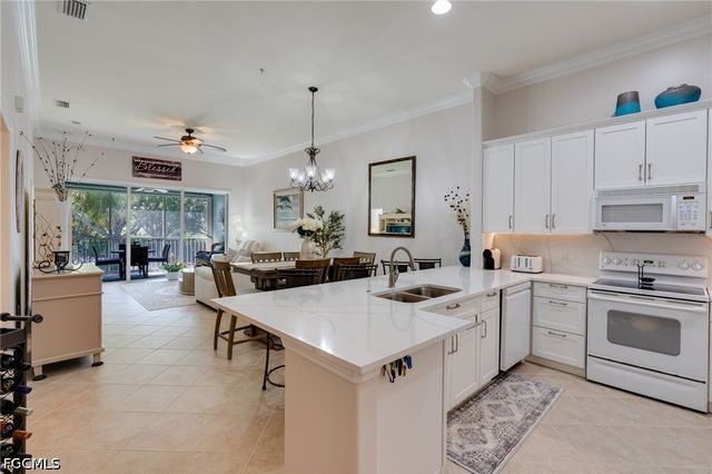 1118 Sweetwater LN 1305, Naples, FL 34110