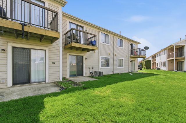 30813 Hidden Pines Lane, Roseville, MI 48066