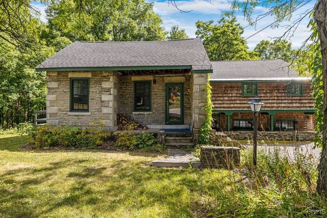 7822 Salt Springs Road, Manlius, NY 13066