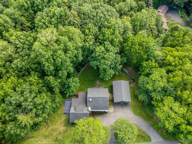 7822 Salt Springs Road, Manlius, NY 13066
