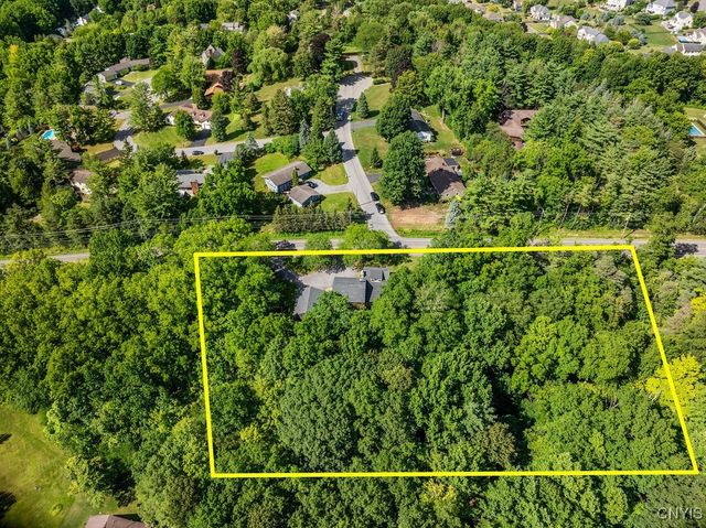 7822 Salt Springs Road, Manlius, NY 13066