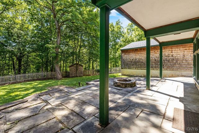 7822 Salt Springs Road, Manlius, NY 13066