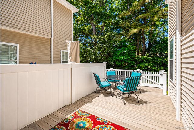 38 Avery Court, Nesconset, NY 11767