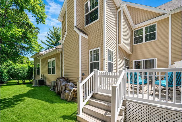 38 Avery Court, Nesconset, NY 11767