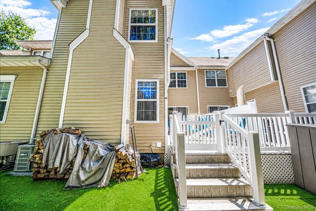 38 Avery Court, Nesconset, NY 11767