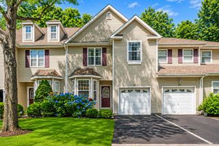 38 Avery Court, Nesconset, NY 11767